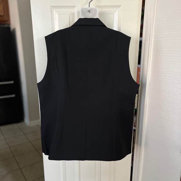 MINASELF Black Sleevless Vest Blazer - Picture 3 of 7